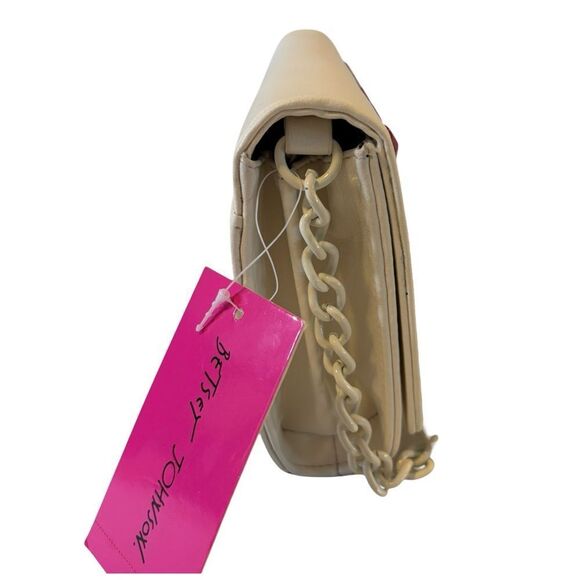 Adorable Betsy Johnson Off-White Crossbody w/ Red Heart Tacs. - Picture 2 of 8